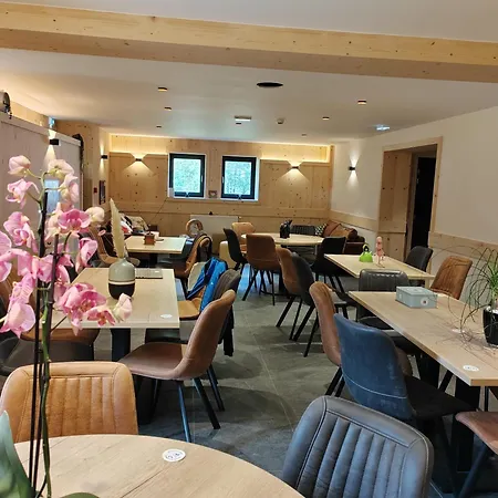 La Ferme Du Praz Värdshus *